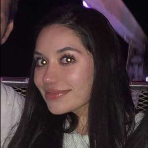 Meet your Posher, Fernanda